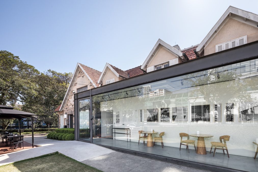 b298bb05 bdf1 403f bb44 e2d8dd732f68