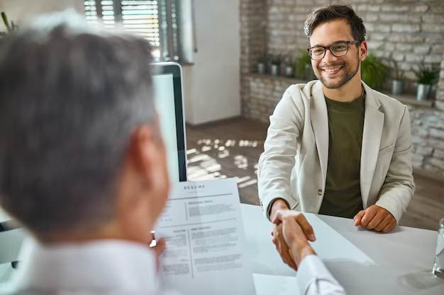 Dança das cadeiras: como as empresas podem contratar melhor?
