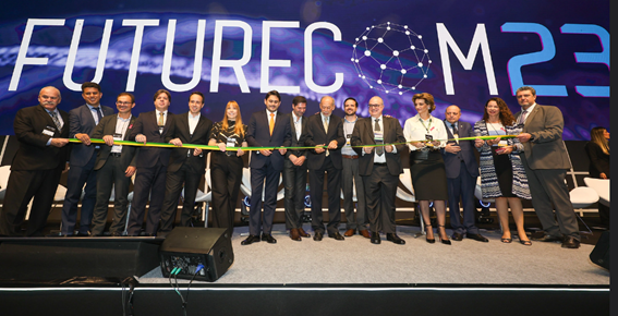 Ministro das Comunicações, Juscelino Filho, e autoridades do Governo marcam presença na abertura do Futurecom 2023