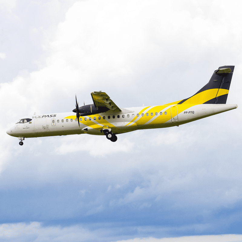 A VOEPASS Linhas Aéreas atende atualmente diversos destinos em todas as regiões do Brasil, com uma frota de 14 aeronaves dos modelos ATR 42 e ATR 72 - Crédito: Guilherme Dotto