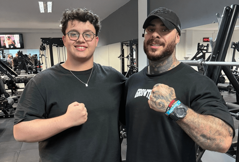 Influenciador de Fortnite anuncia projeto fitness com Léo Stronda