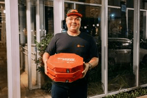 MB e Rappi se unem para celebração de data histórica para o bitcoin com entrega de pizzas a clientes da exchange