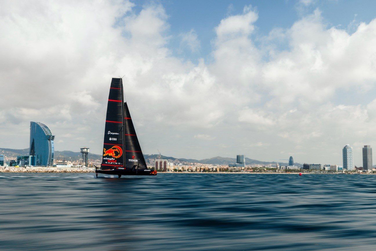 A Roca é patrocinadora oficial da equipe Alinghi Red Bull Racing para a 37ª America's Cup. | Foto: Samo Vidic / Alinghi Red Bull Racing / Red Bull Content Pool