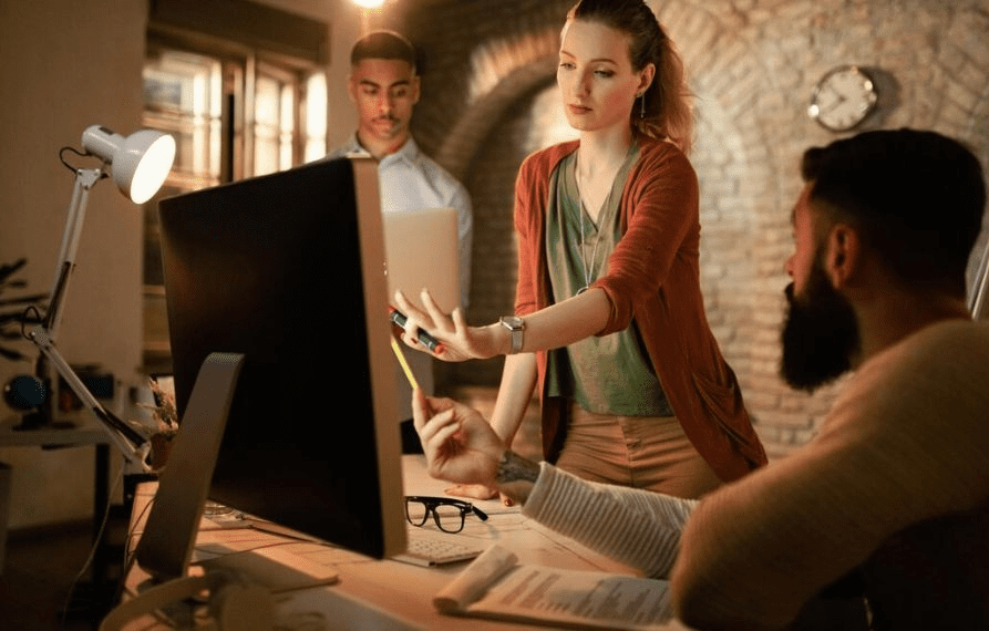 Desvendando o sucesso: o que considerar ao escolher uma parceria de comunicação?