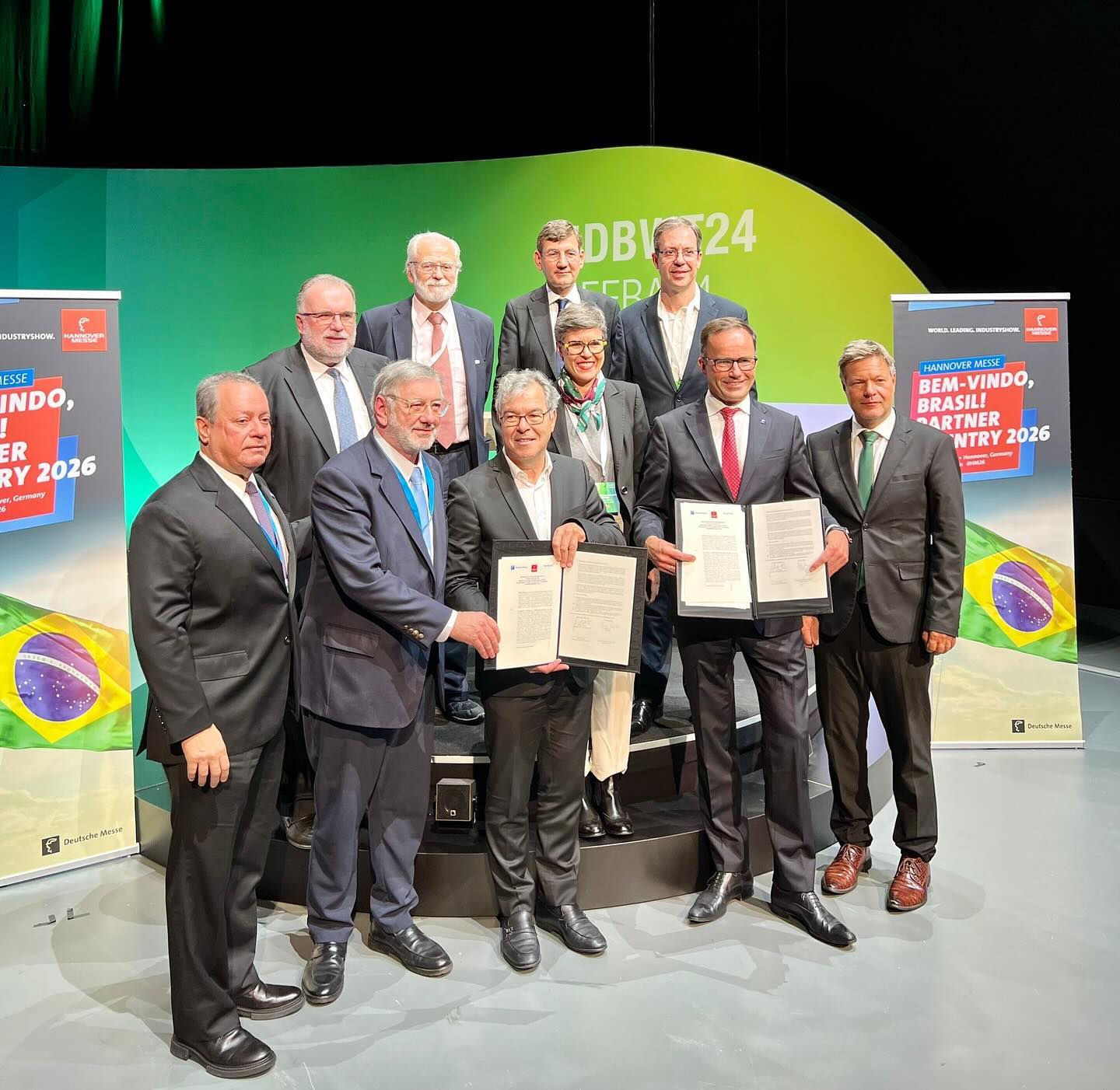 Brasil celebra acordo para cooperação na maior feira de tecnologia industrial do mundo em 2026