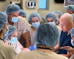 Cadáver Lab: empresário leva grupo ribeirão-pretano para especialização em universidade dos EUA