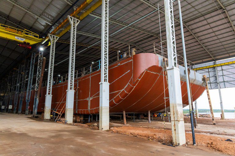 Cerimônia de entrega de balsas de minério de ferro em Manaus - Foto: Jonilton Lima/MPor