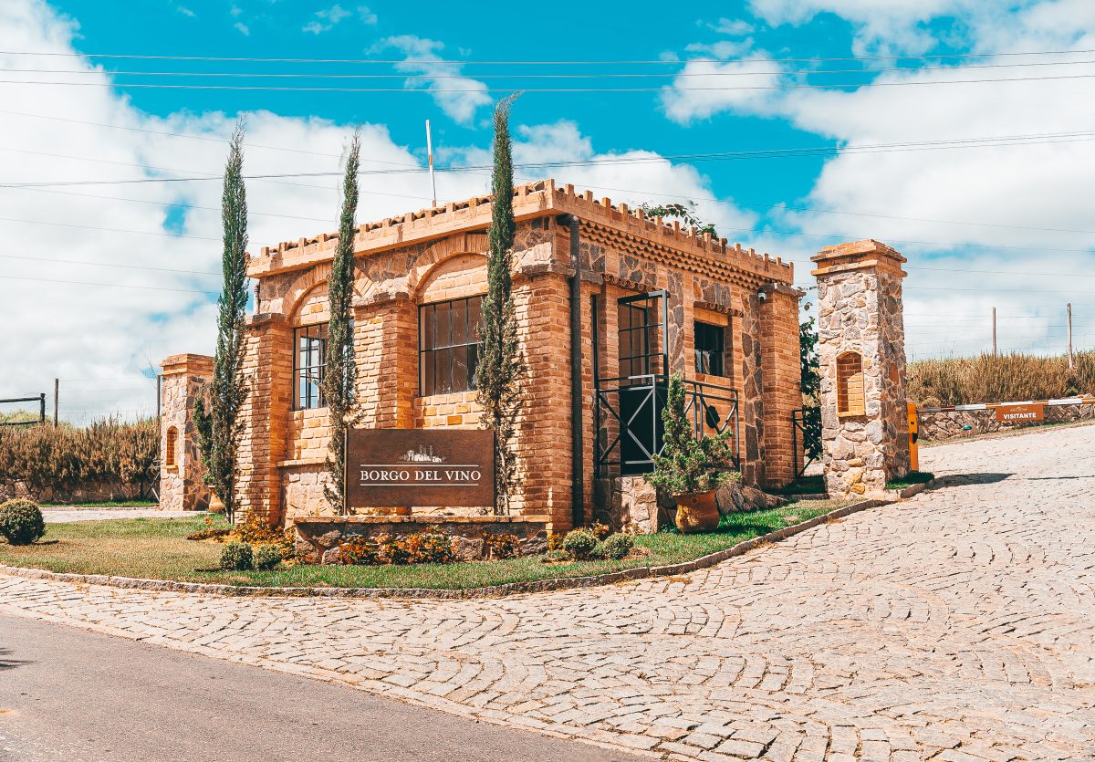 O trabalho da Friday Marketing Imobiliário no Borgo Del Vino contribuiu para reposicionar Areal como destino do enoturismo no Brasil - Crédito: Divulgação